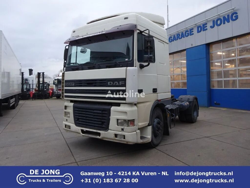 DAF XF 95 430 SC Euro 2 Manual Gearbox Truck Tractor For Sale