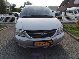 Chrysler Voyager 2.4i SE Invalide/Rolstoelvervoer passenger van for sale  Netherlands HOUTEN, AT26890