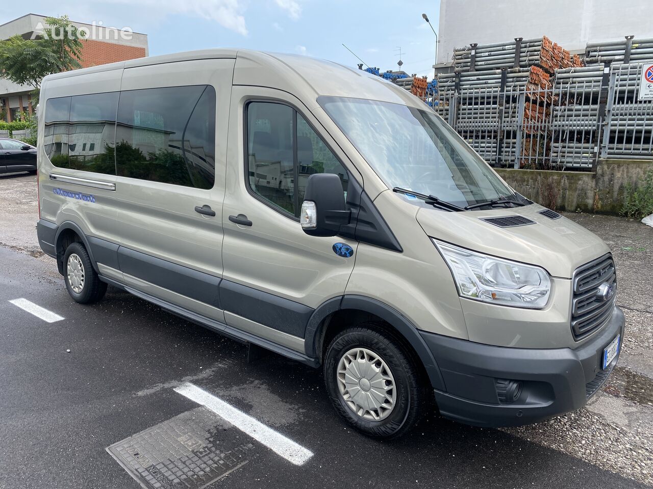 Ford Transit 9 posti GRANDE BAGAGLIAIO passenger van for sale Italy ...