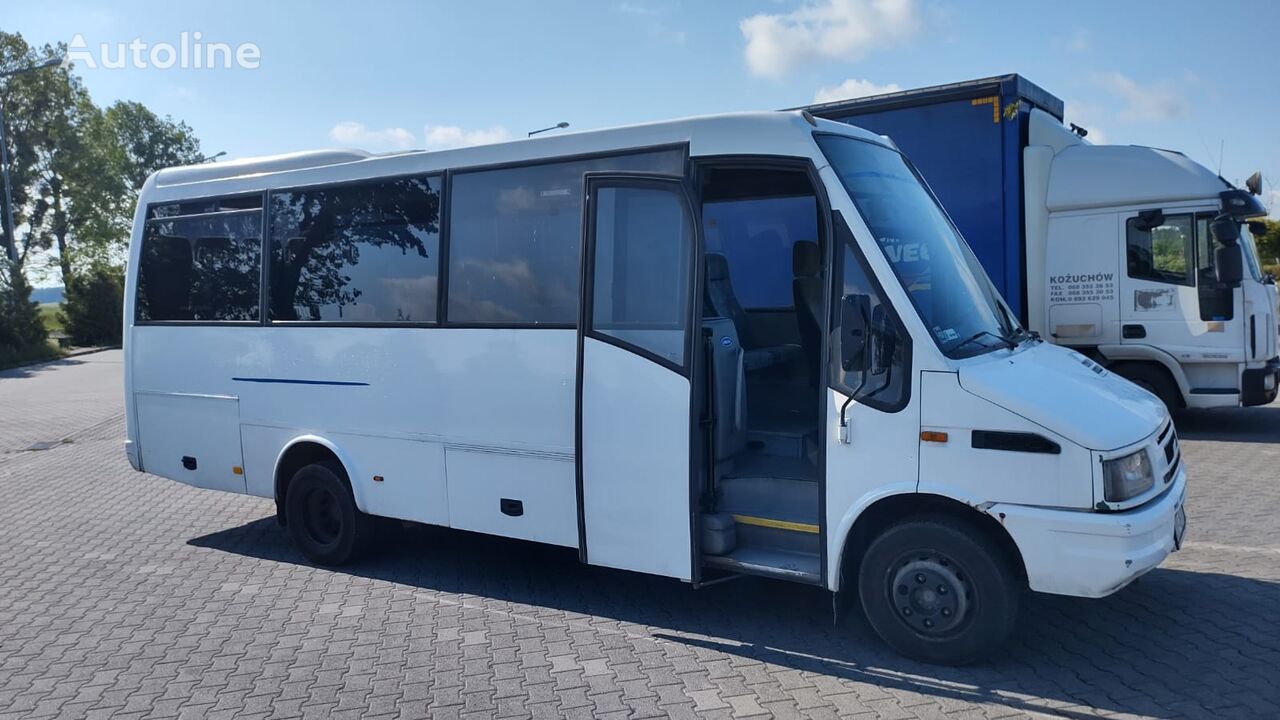 IVECO DAILY passenger van