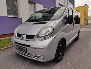 Renault Trafic 2,5 DCi passenger van