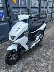 VASTRO I9 scooter