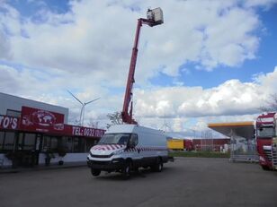 IVECO Daily 70C17 box truck