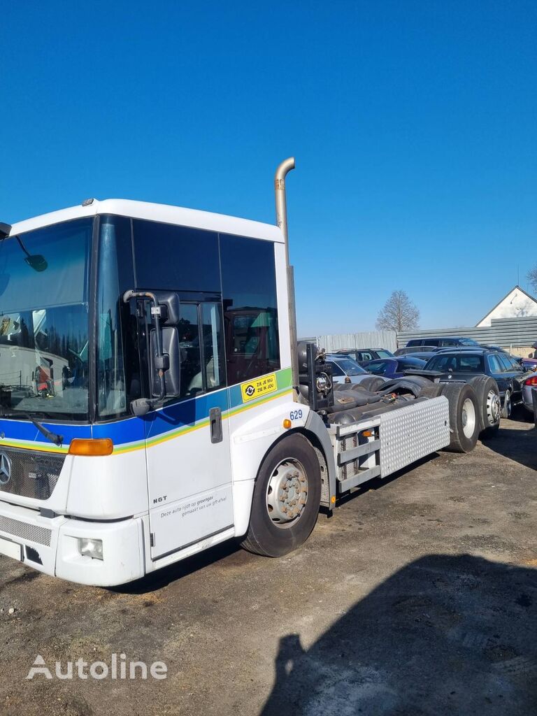 Mercedes-Benz Econic 2628 chassis truck