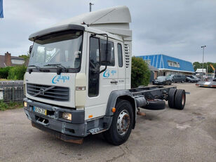 Volvo FL 250 MANUAL STEEL SUSPENSION chassis truck