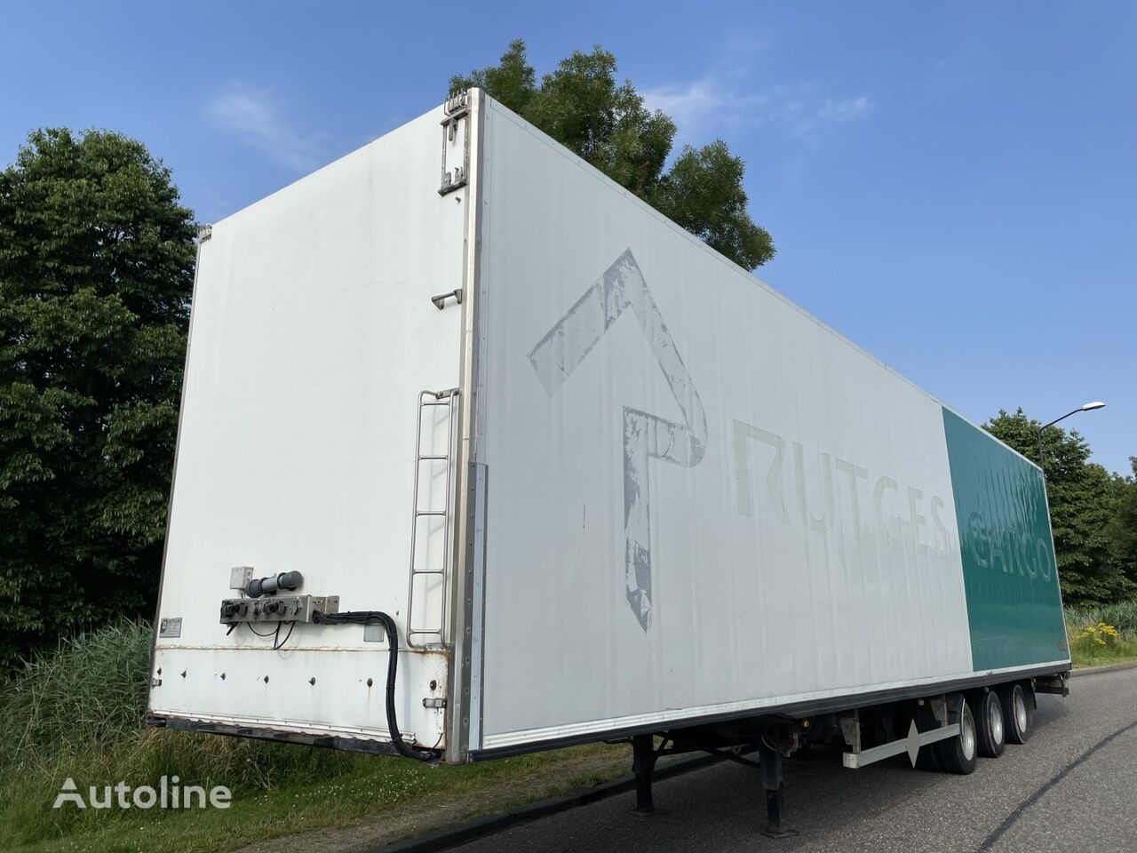 Van Eck UT-3LN closed box semi-trailer