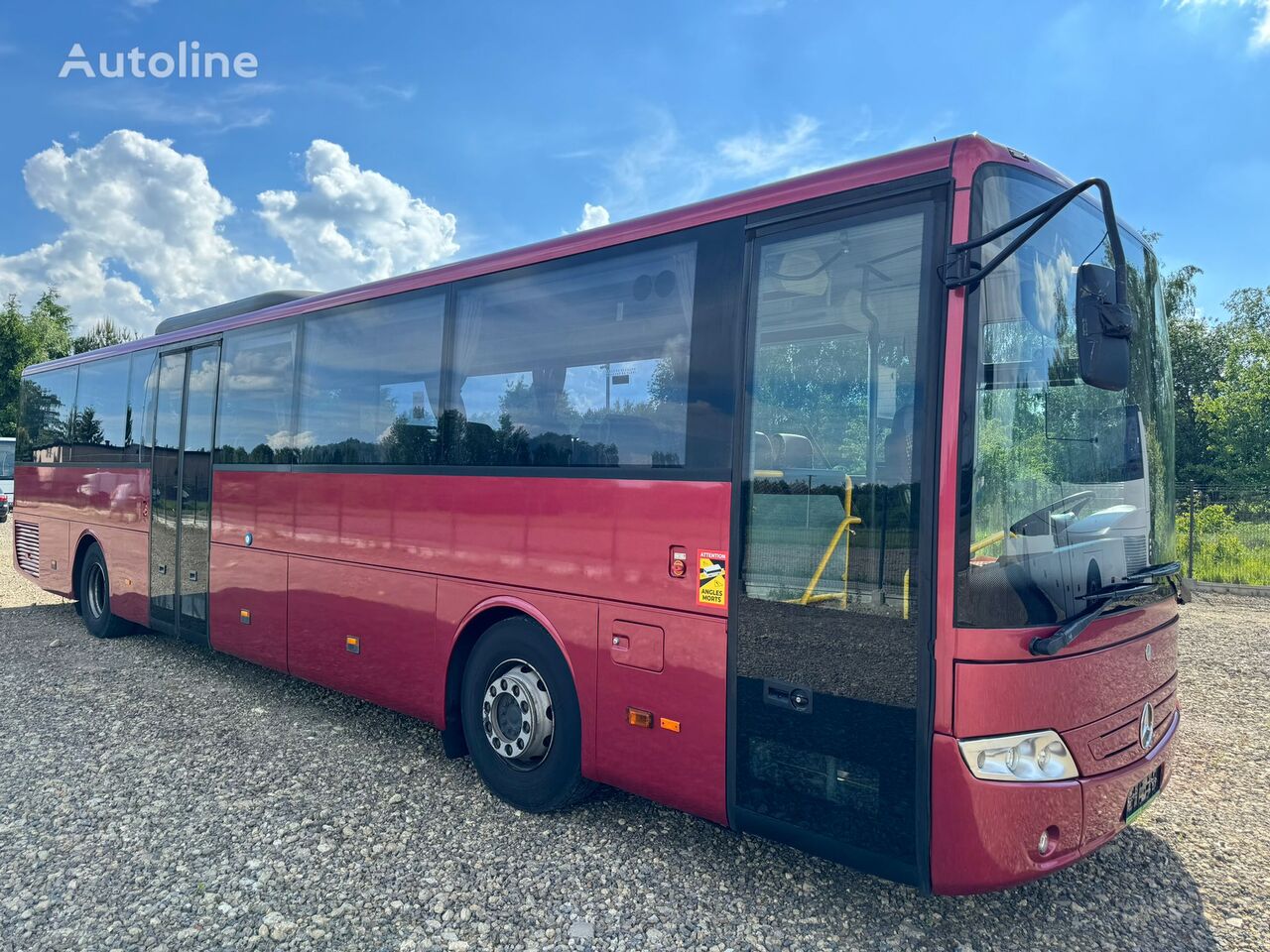 Mercedes-Benz coach bus