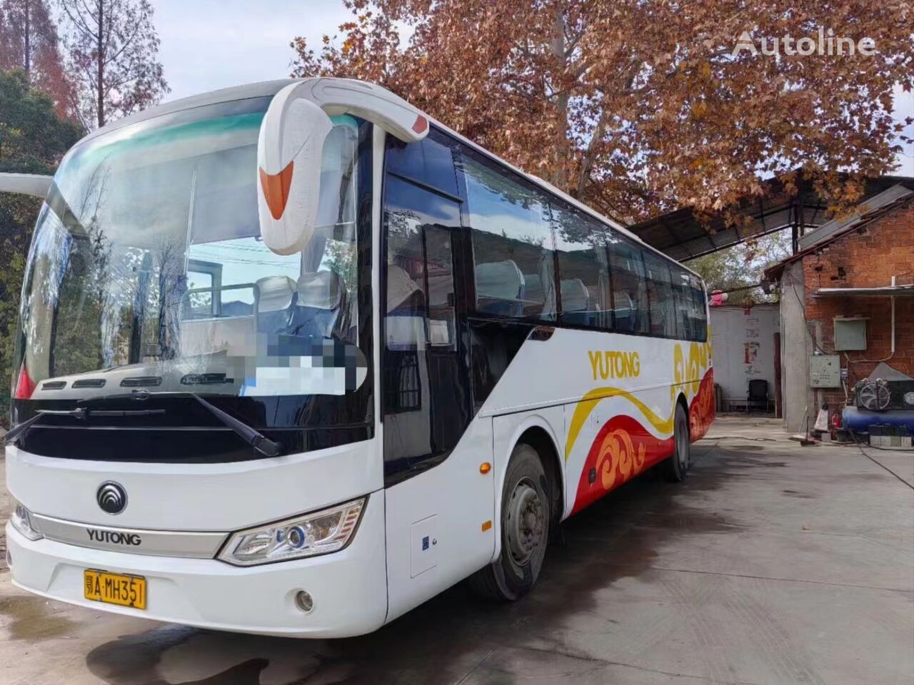 Yutong 46 coach bus