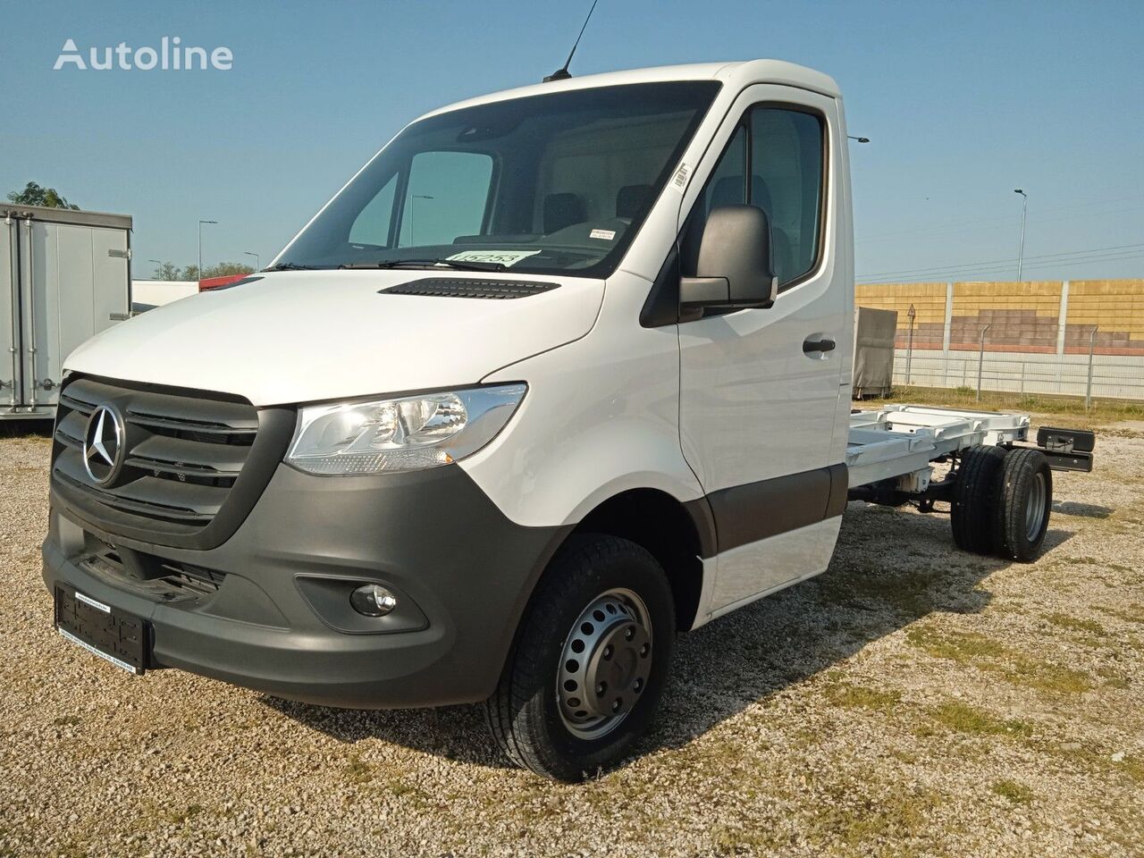 new Mercedes-Benz Sprinter 519 CDI 2.0 Fahrgestell 190Ps Automat chassis truck < 3.5t