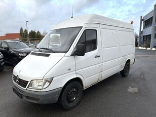 Mercedes-Benz Sprinter 208 CDI L2 H2 closed box van