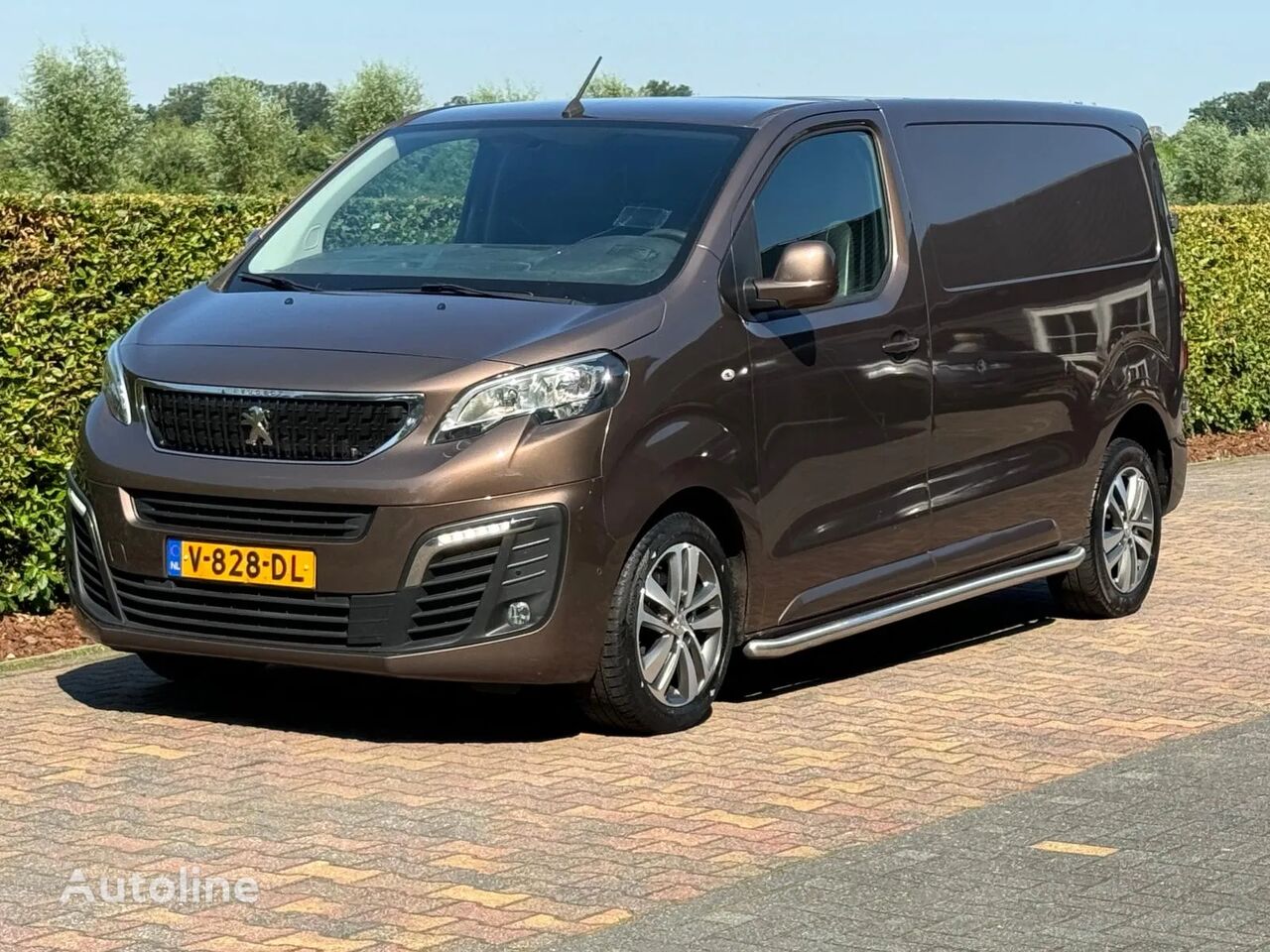 Peugeot Expert 2.0 BlueHDI AIRCO 150 Premium Pack closed box van