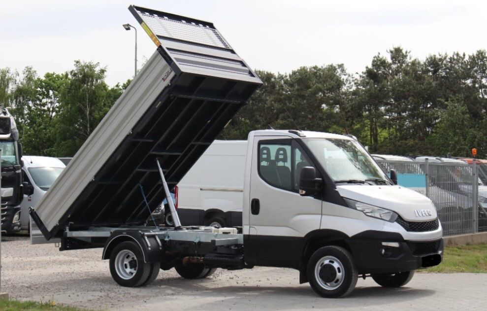 IVECO Daily 35C17 Three sided  dump truck < 3.5t