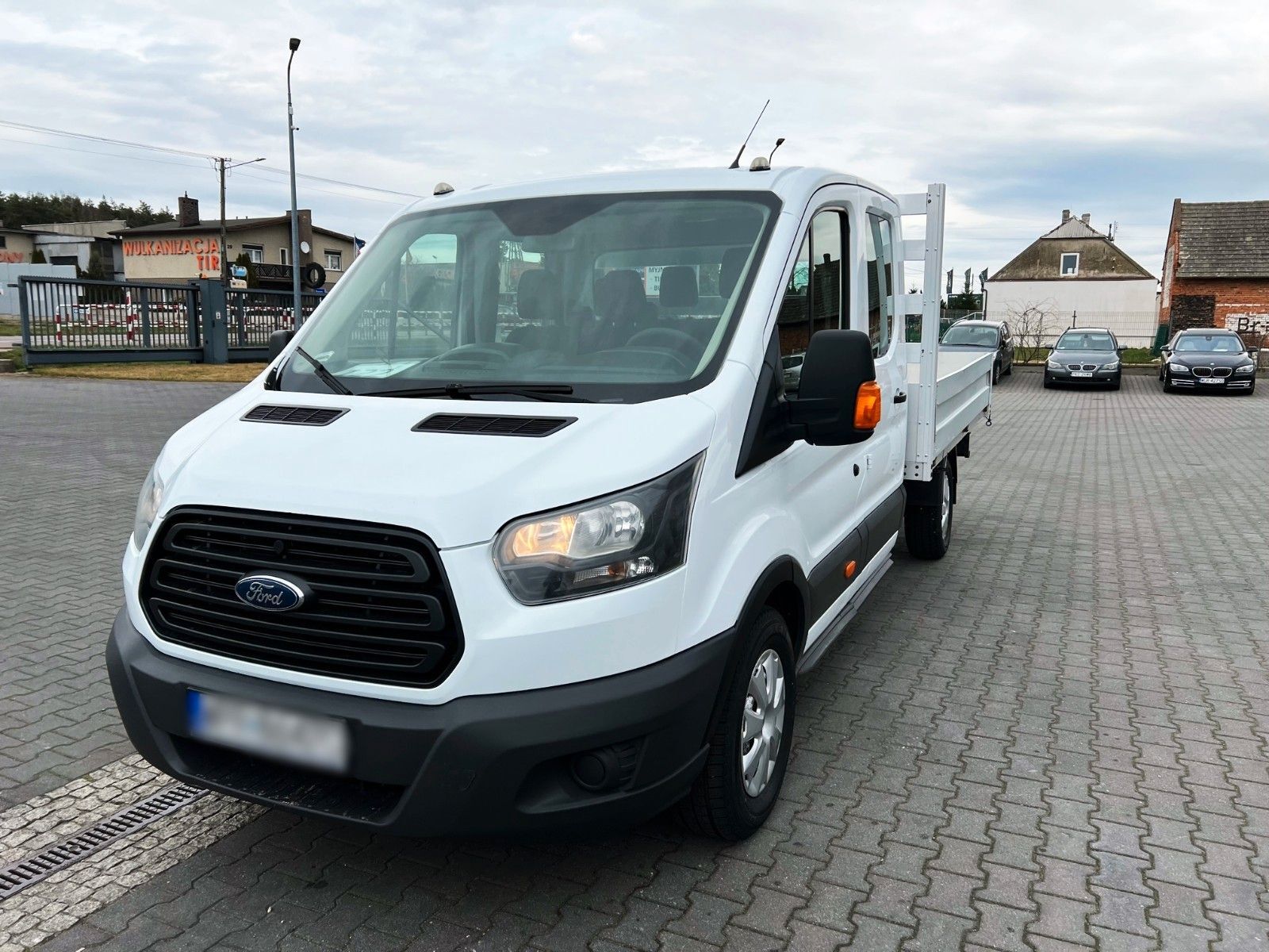 Ford Transit Pritsche L3 Doppelkabine flatbed truck