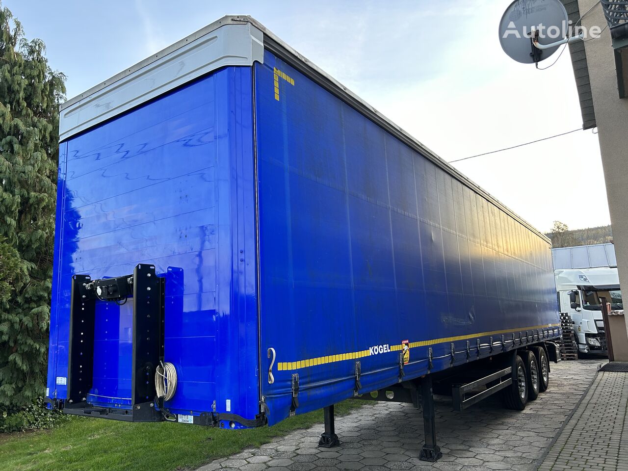 Kögel STANDARD 09/2016 / SAF / VERY GOOD CONDITION curtain side semi-trailer