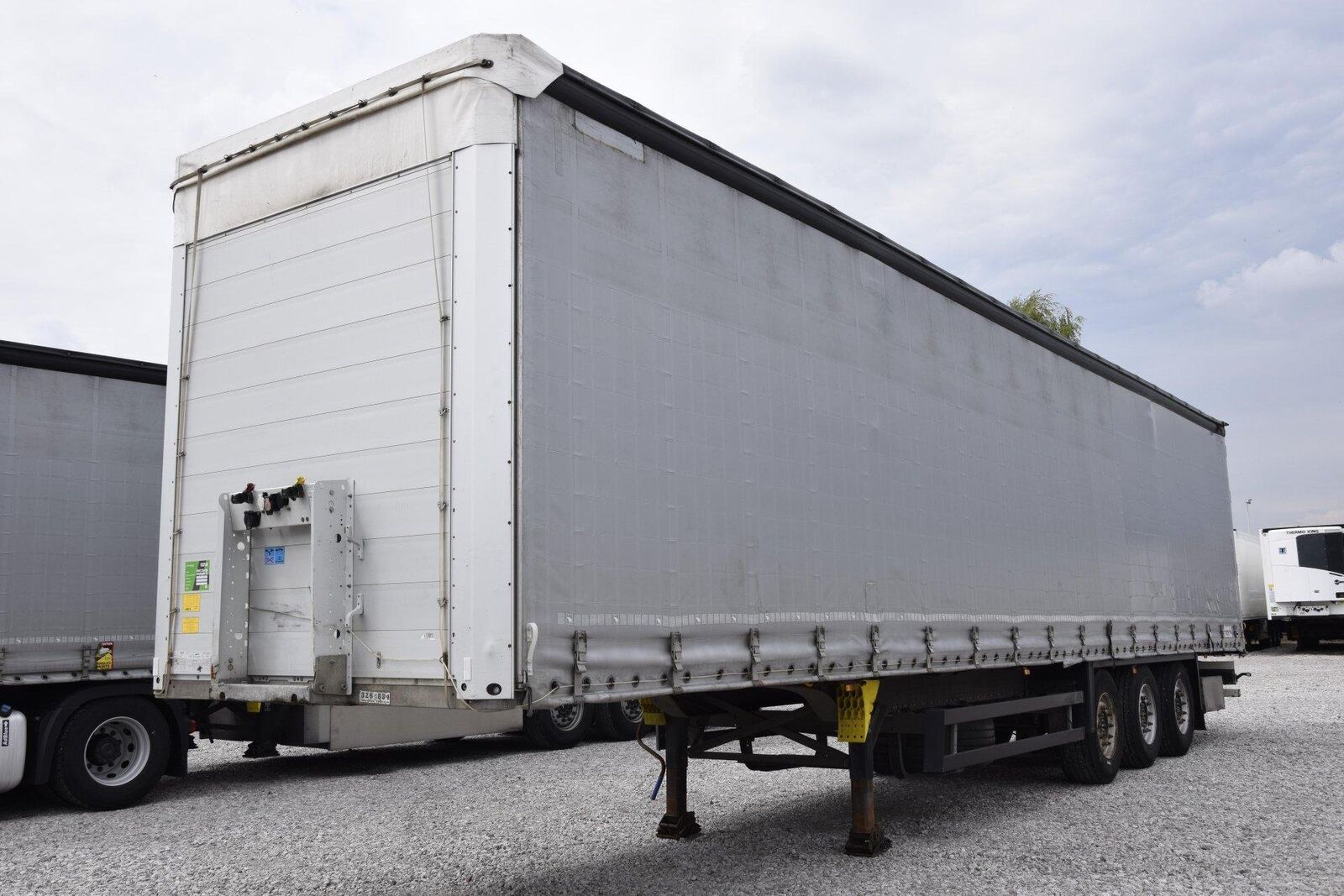Schmitz Cargobull SCS24   curtain side semi-trailer