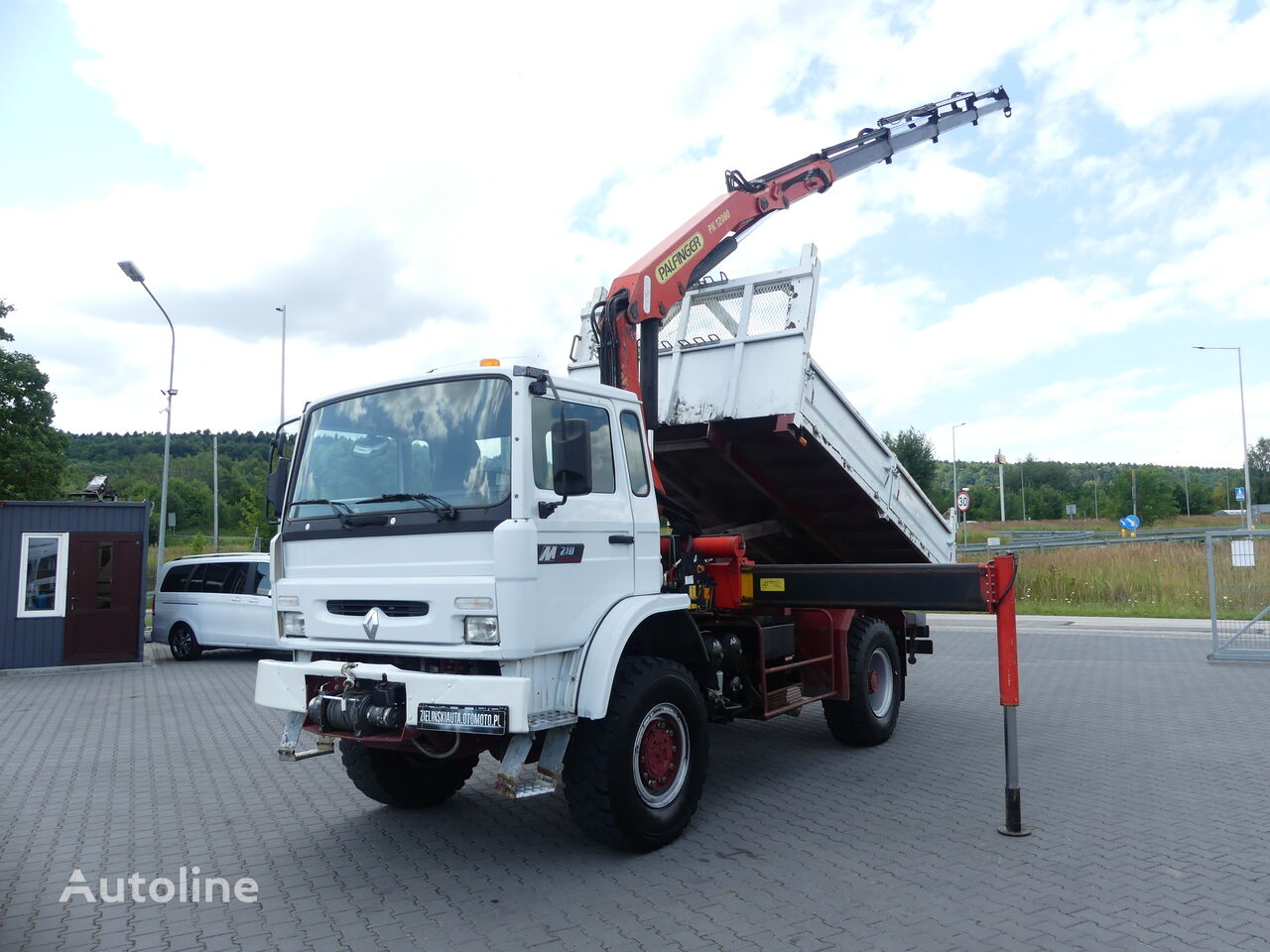 Renault MIDLINER M210 / 4X4 / WYWROTKA + HDS PALFINGER PK 12080 12,7 m / dump truck