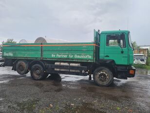 MAN 26.272 flatbed truck