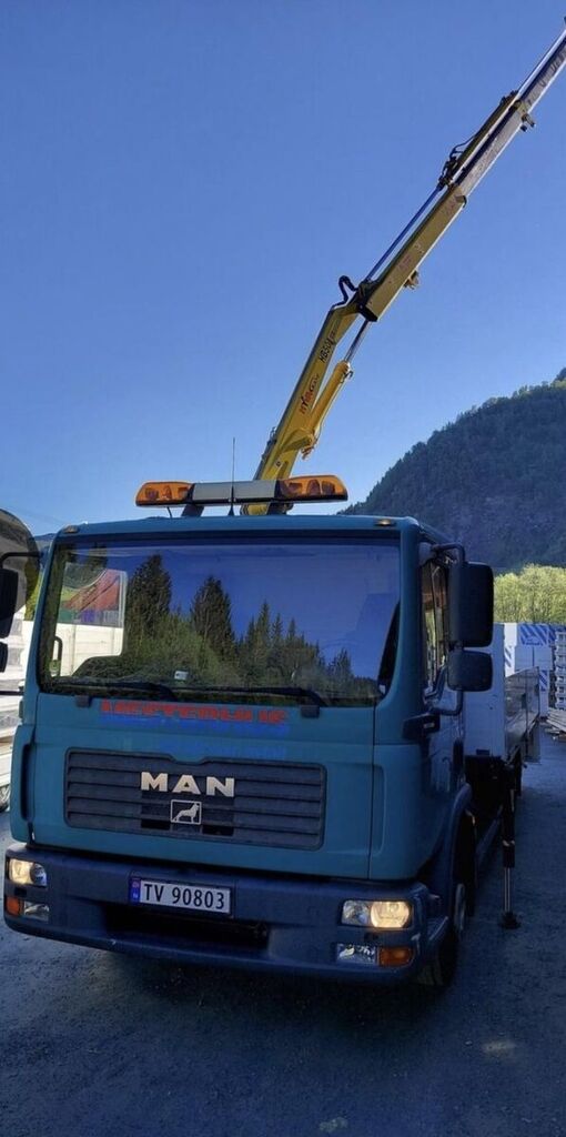 MAN TGL 8.180 flatbed truck