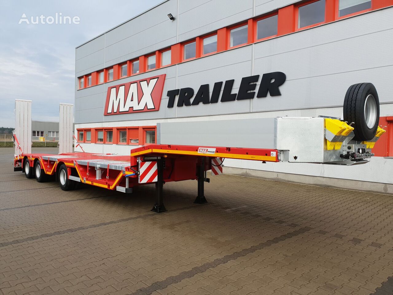 new MAX Trailer MAX100-N-3-9.30-RM-M-U low bed semi-trailer