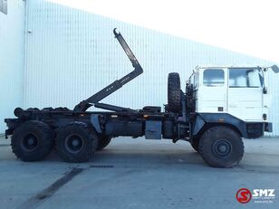 Renault TRM 10.000 cargo, PRB (Plateau, Ridelles, Bâché), tracteur de  l'UAT Crotale NG dans l'Armée de l'Air - Esprit de Valmy, anciennement  Servir & Défendre