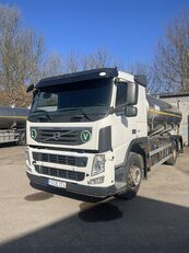 Volvo FM 62R milk tanker