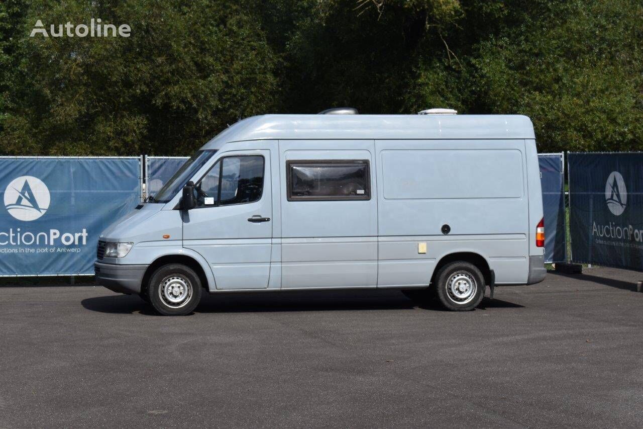 Buy Mercedes Benz Sprinter 212D motorhome by auction Belgium