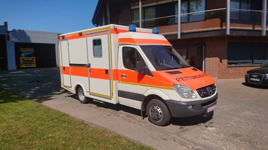 Mercedes-Benz Sprinter 516 Mentőautó ambulance