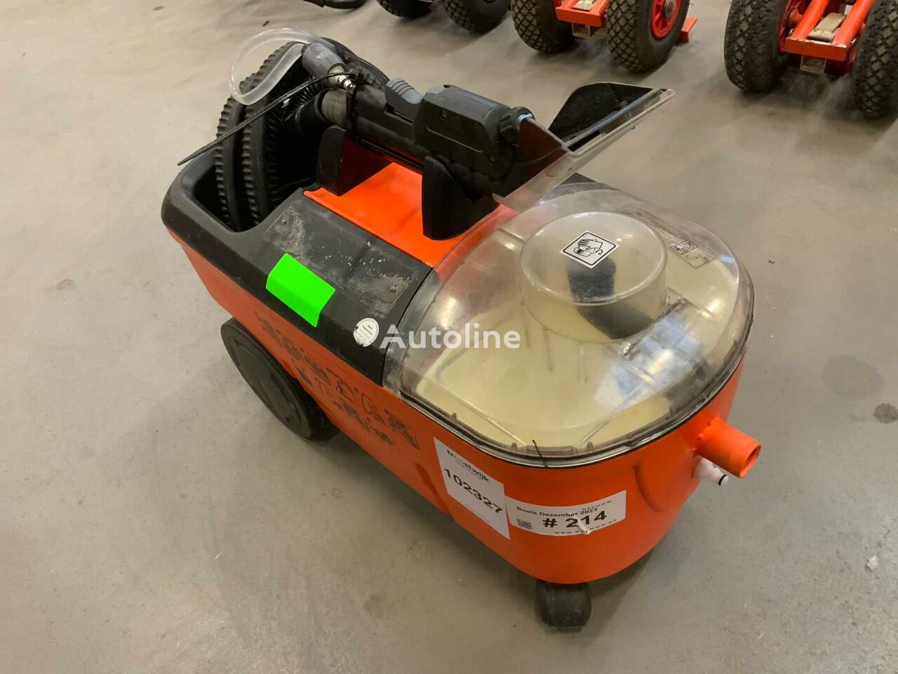 Buy Kärcher Puzzi 100 Waschsauger industrial vacuum cleaner by auction ...
