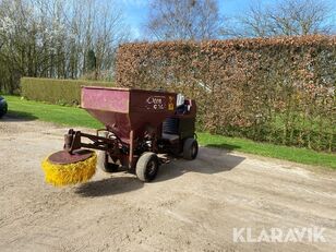 Farm clean Clean Girl road sweeper