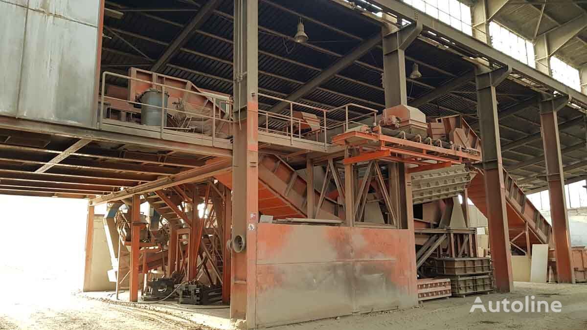 Construction waste sorting plant / Bauschutt-Sortieranlage waste recycling plant