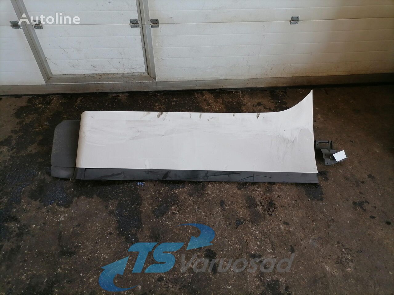 Scania Scania kabiini tuulesuunaja, vasak külg 1534039 front fascia for ...