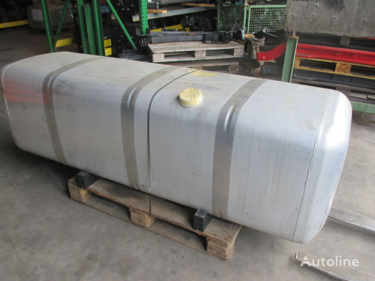 fuel tank for Mercedes-Benz Actros MP2 MP3 990LT truck tractor