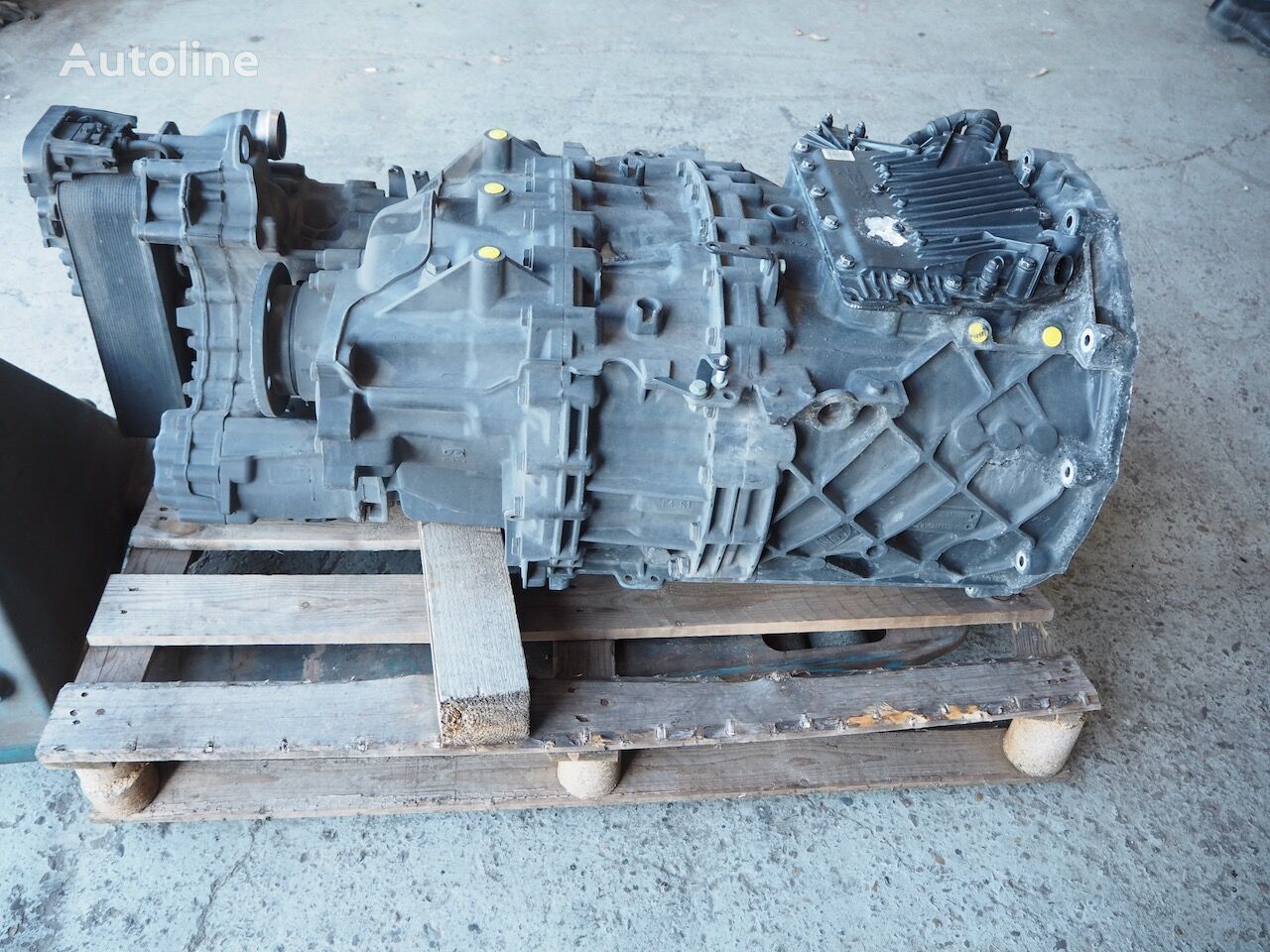 MAN 2 X : 12 AS 2301 + AS 2331 met Retarder gearbox for MAN 18.440 TGX Euro 6 truck