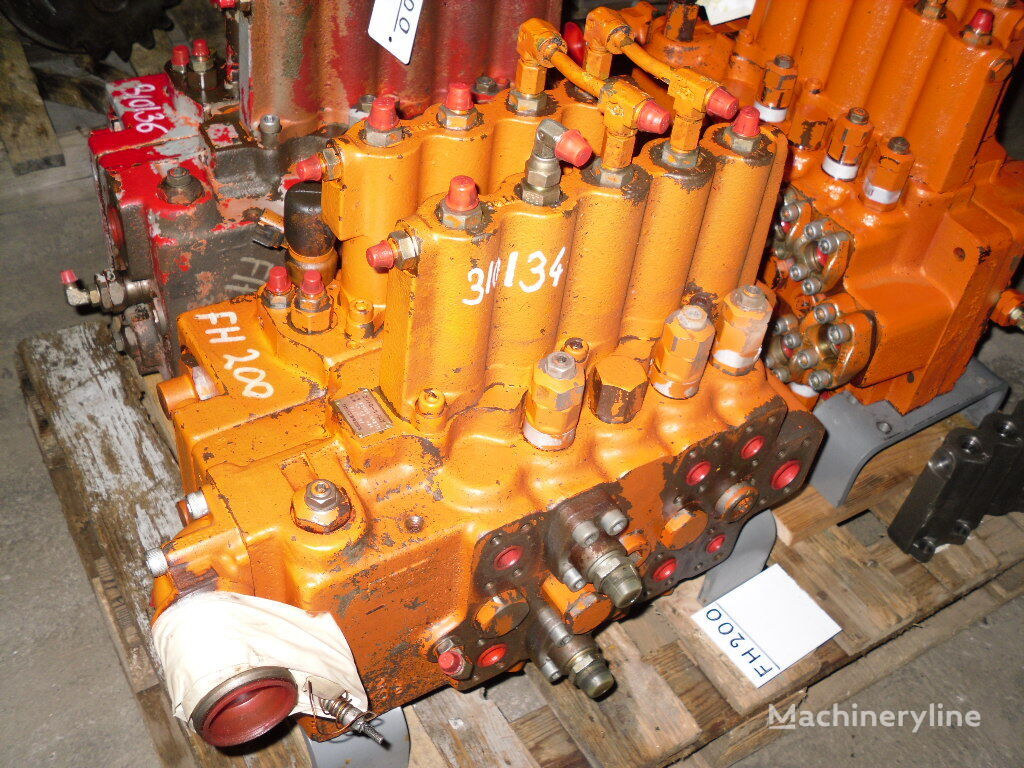 FIAT-HITACHI HITACHI 21000-00219 pneumatic valve for FIAT-HITACHI FH200 excavator
