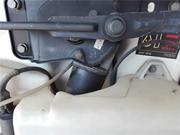 Motor Limpia Parabrisas Delantero Iveco EuroCargo tector Chasis  99439637 wiper motor for IVECO EuroCargo tector Chasis (Modelo 150 E 24) [5,9 Ltr. - 176 kW Diesel] truck