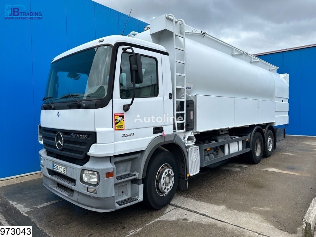 Mercedes-Benz Actros 2541 6x2, OVA, 6 Comp, 27 M3, 3 Pedals tanker ...