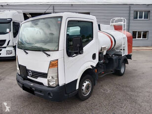 Nissan Cabstar tanker truck