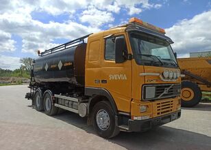 File:Saugen + Blasen Volvo FMX 500 mit Spezialaufbau.jpg