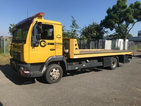 MAN L2000 B130 - LE 180C car transporter
