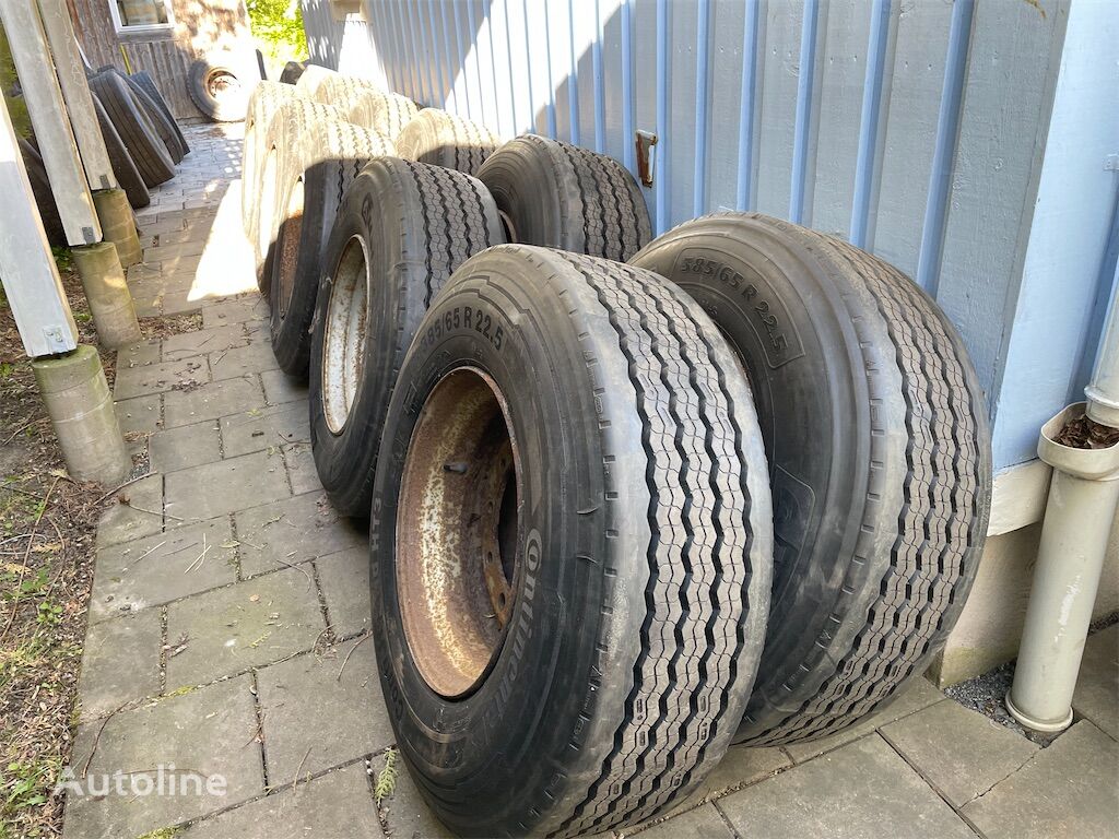 385/65 R 22.5 truck tire