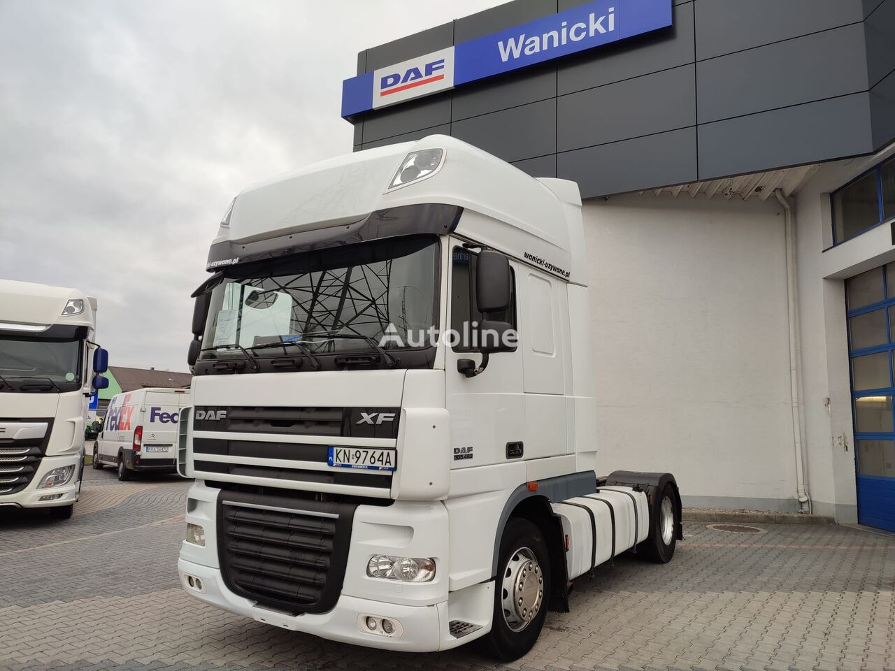DAF XF 105.460 / STANDARD / SUPER SPACE CAB / AUTOMAT truck tractor