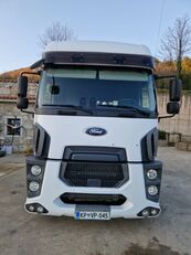 Ford Cargo truck tractor + modular semi-trailer