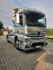 Mercedes-Benz Actros 1845 truck tractor